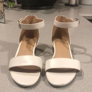 Wonder Nation sz 1 White Sandals with Ankle Strap.